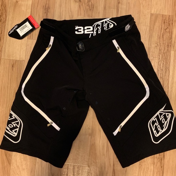 Troy Lee Designs Other - TroyLeeDesigns bike short without inside padding